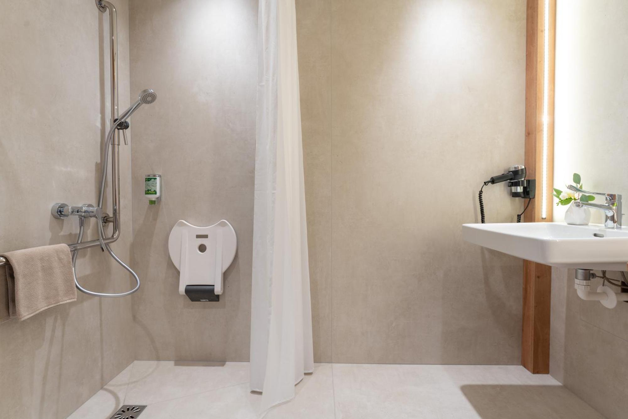 Eee Hotel Eberstalzell المظهر الخارجي الصورة